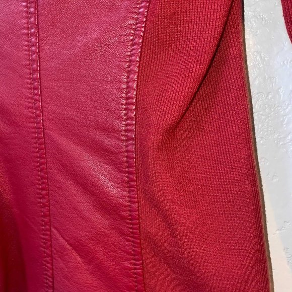 Kenneth Cole Reaction Red Soft Faux Leather Jacket Small Stretch Fabric Inserts - Picture 4 of 6